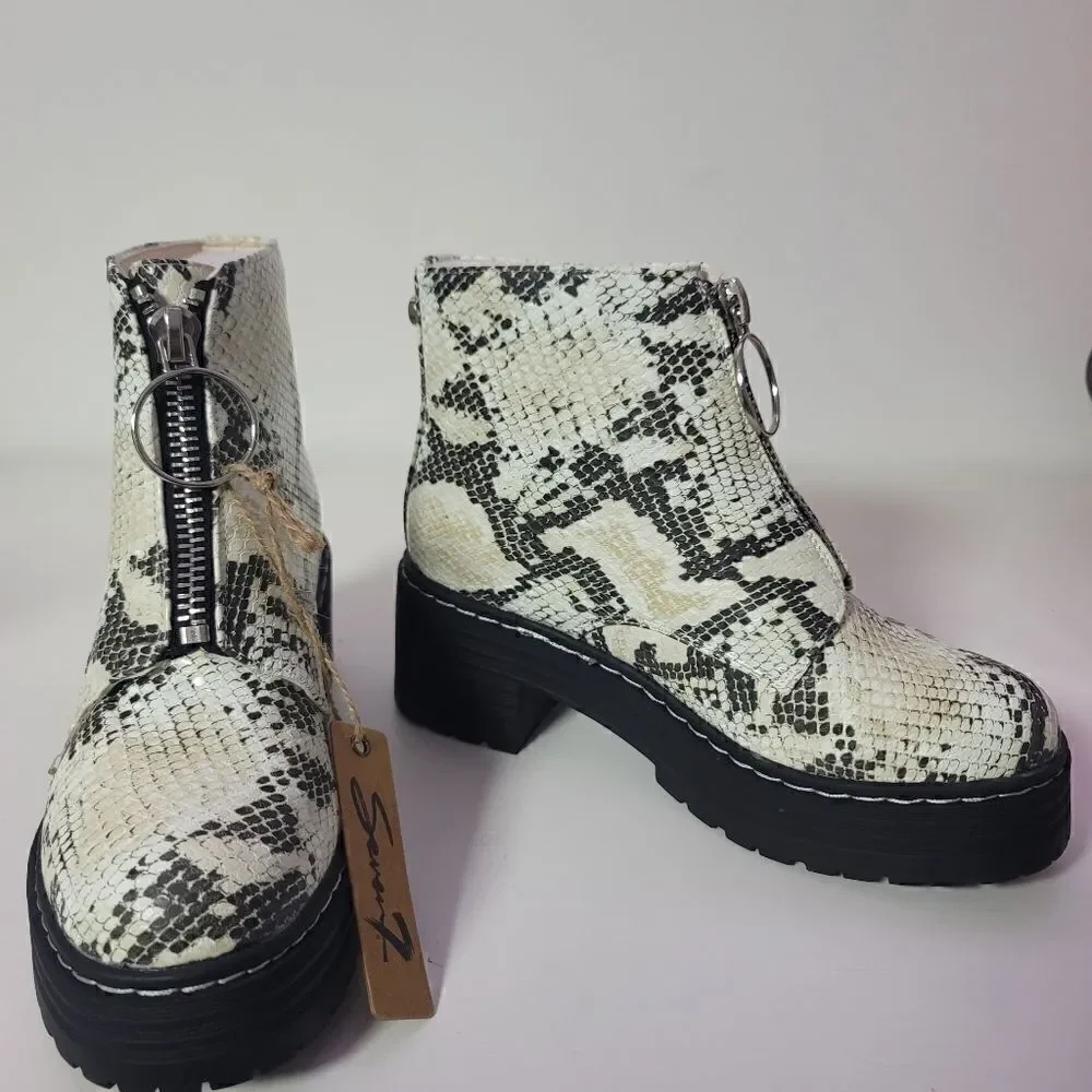 Seven7 footwear Zoe snake platform bootie, 8